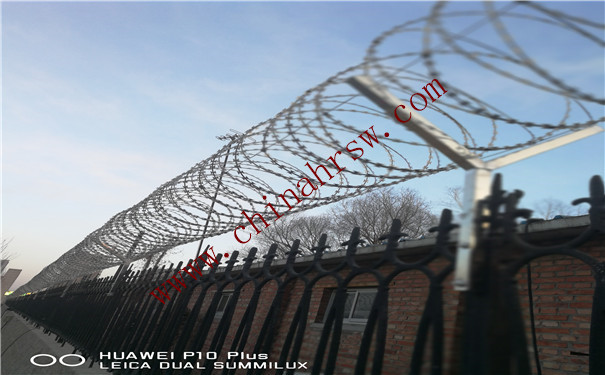 高鐵刺絲滾籠 高鐵刺絲滾籠